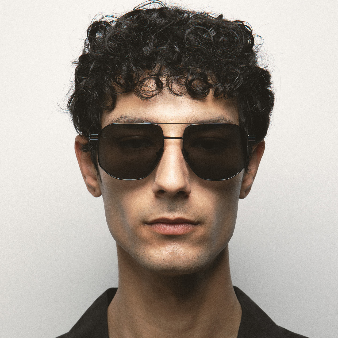 Kaleos Schultz Siyah Titanyum Unisex Güneş Gözlüğü - Görsel 6