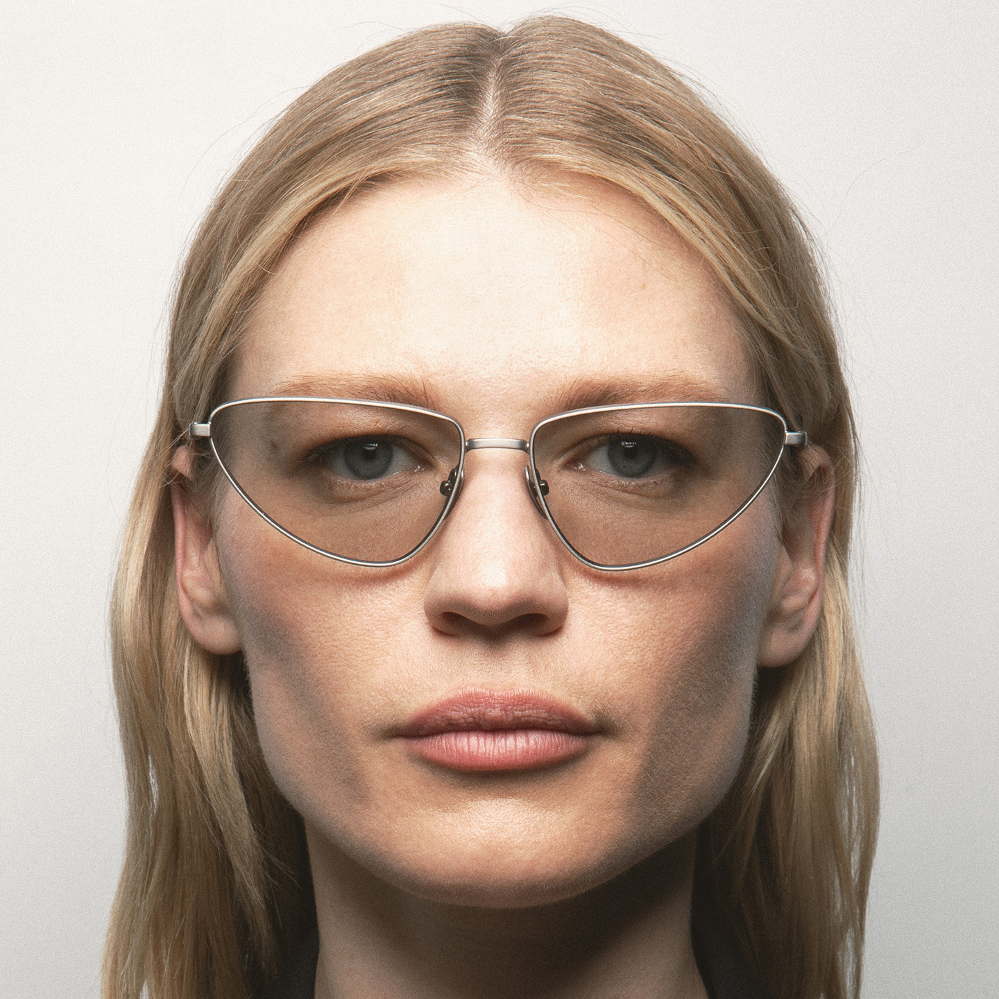 Kaleos Swenson Gri Fotokromik Cat Eye Kadın Güneş Gözlüğü - Görsel 5