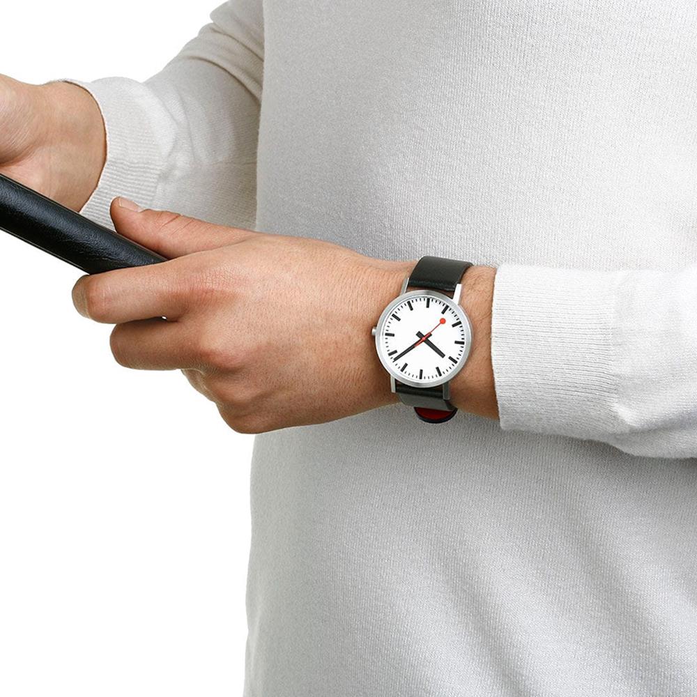 MONDAINE CLASSIC A660.30360.16OMV Erkek Kol Saati - Görsel 2